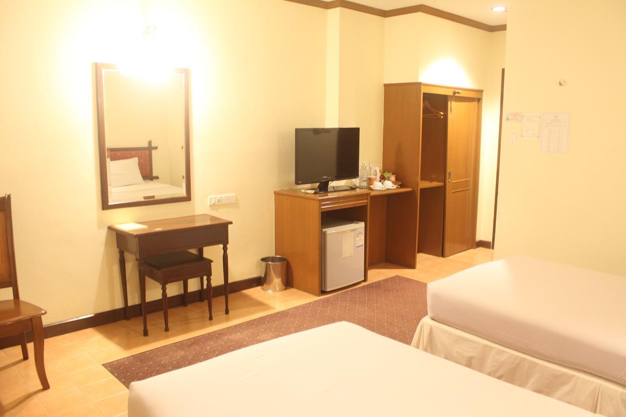 Butterfly Princess Hotel Betong Bagian luar foto